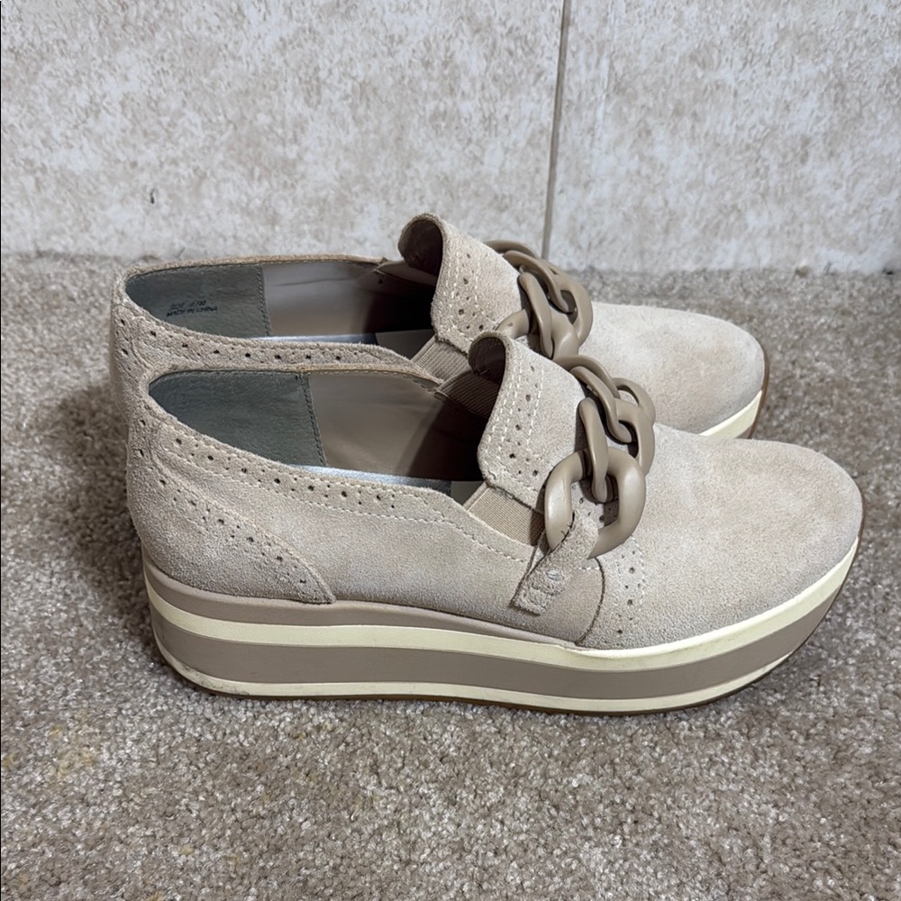 Dolce Vita Elegant Beige Platform Loafers